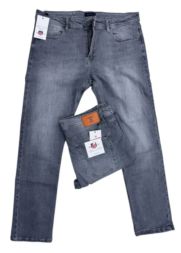 Jean Slim Fit Diesel Gris Claire – Élégance et Simplicité